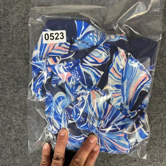 Lilly Pulitzer Elsa Top Blue Scale Up Koi Fish Shell Print Roll Tab Blouse L - Picture 9 of 9